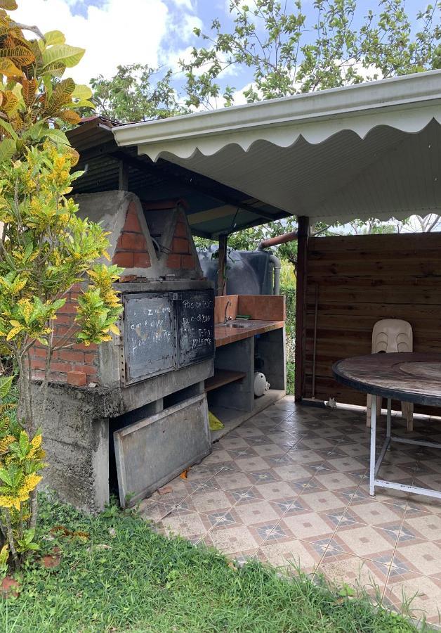 Hebergement Mouchas F4 - Dans Villa Les Polycias Sainte-Luce Exterior photo